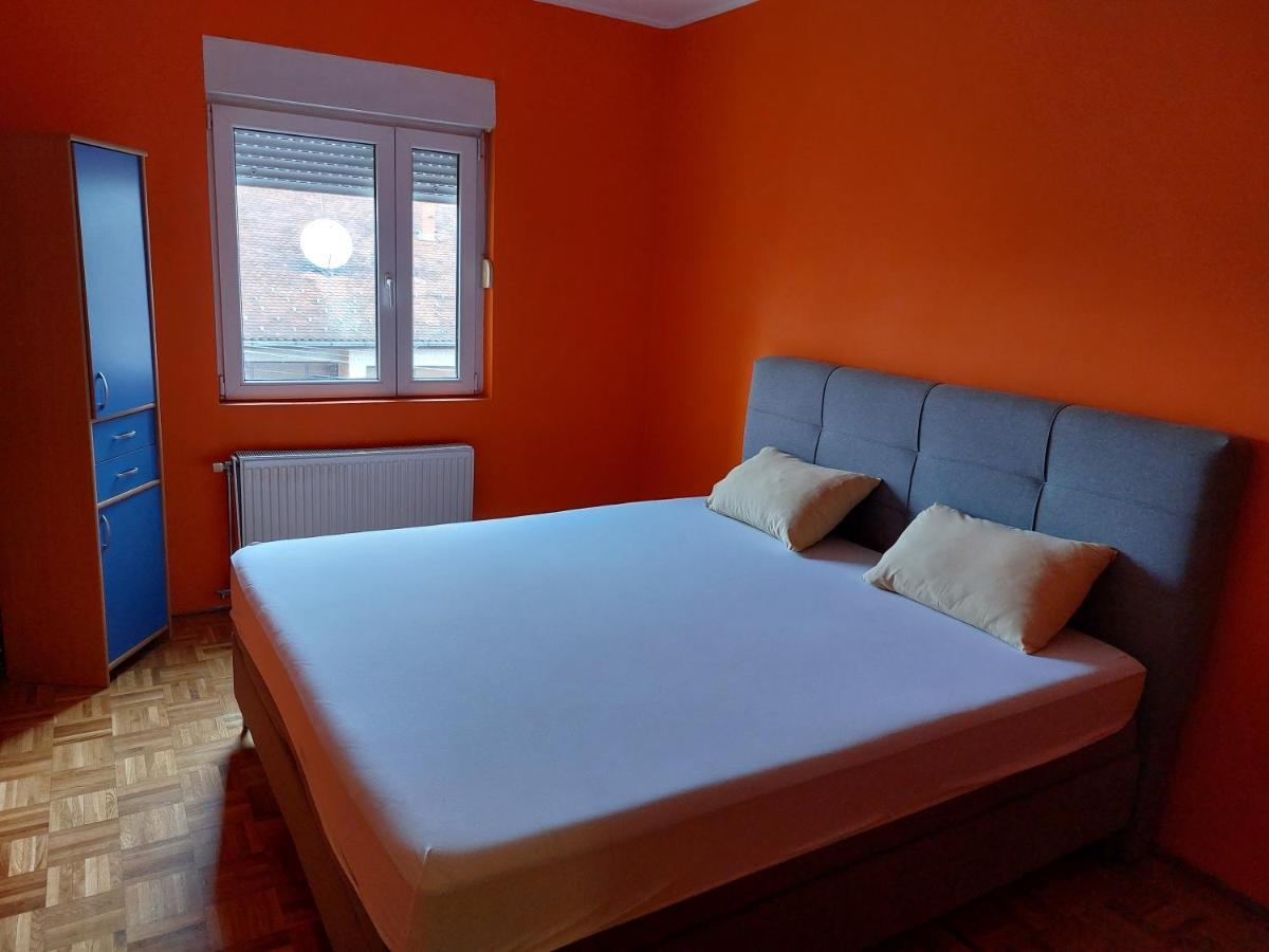 Oaza Mira + Free Parking Appartement Novi Sad Buitenkant foto